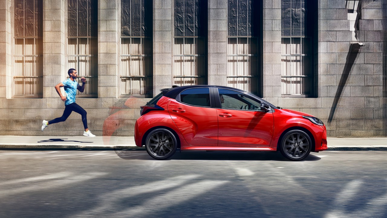 1600x900_Yaris_My2022